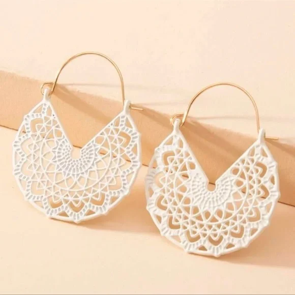 Basketweave hoop earrings white gold OS - Picture 2 of 4